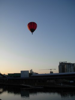 Melbourne Exhibition Centre With Hot Air Balloon