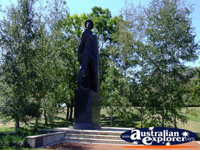 Canberra Statue . . . CLICK TO VIEW ALL CANBERRA POSTCARDS