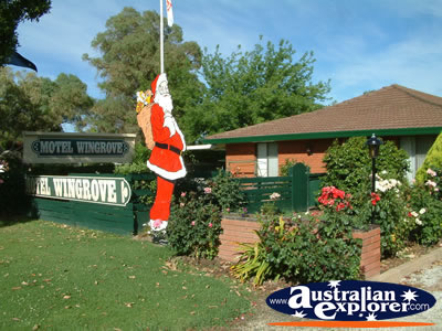 Corowa Motel Santa Claus . . . VIEW ALL COROWA PHOTOGRAPHS