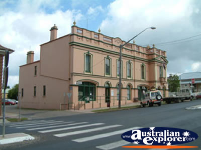 Braidwood Building . . . VIEW ALL BRAIDWOOD PHOTOGRAPHS
