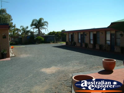 West Wyalong Cameo Inn Accommodation . . . CLICK TO VIEW ALL WEST WYALONG POSTCARDS