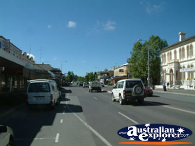 Yass Main St . . . CLICK TO VIEW ALL YASS POSTCARDS