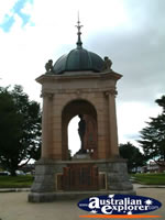 Bathurst War Memorial . . . CLICK TO ENLARGE