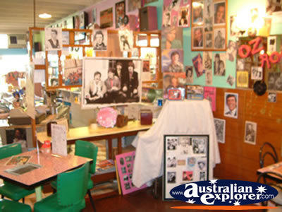 Windsor Rock n' Roll Cafe . . . CLICK TO VIEW ALL WINDSOR POSTCARDS