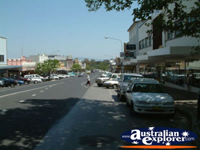 Cowra Main St . . . CLICK TO VIEW ALL COWRA POSTCARDS