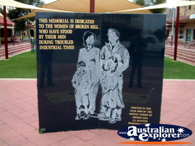 Broken Hill Memorial . . . VIEW ALL BROKEN HILL PHOTOGRAPHS