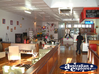 Coolamo Willos on main Rocknroll Diner8 . . . CLICK TO VIEW ALL COOLAMON POSTCARDS