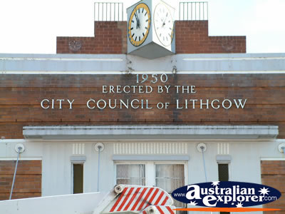 Lithgow Town Clock . . . CLICK TO VIEW ALL LITHGOW POSTCARDS