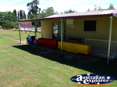 Queanbeyan Park . . . CLICK TO VIEW ALL QUEANBEYAN POSTCARDS
