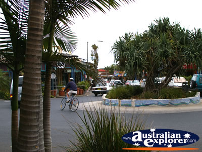 Streets of Byron Bay . . . CLICK TO VIEW ALL BYRON BAY POSTCARDS