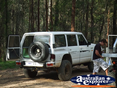 4WD at Ormeau . . . VIEW ALL FOUR WHEEL DRIVING PHOTOGRAPHS