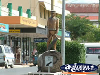 Nanango Statue and Shops . . . CLICK TO ENLARGE