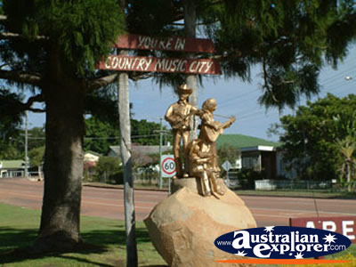 Statue in Charters Towers . . . VIEW ALL CHARTERS TOWERS PHOTOGRAPHS