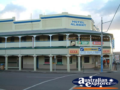 Monto Albert Hotel . . . CLICK TO VIEW ALL MONTO POSTCARDS