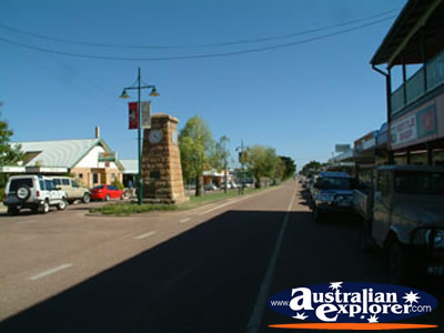 Quiet Blackall Street . . . VIEW ALL BLACKALL PHOTOGRAPHS