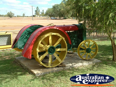Isisford Park Vintage Vehicle . . . VIEW ALL ISISFORD PHOTOGRAPHS
