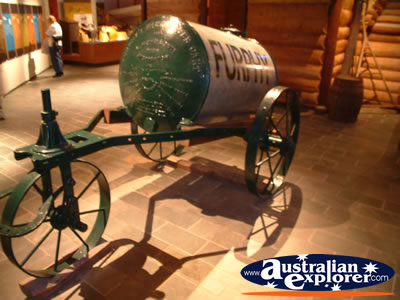 The Australian Stockmans Hall of Fame  . . . CLICK TO VIEW ALL LONGREACH POSTCARDS