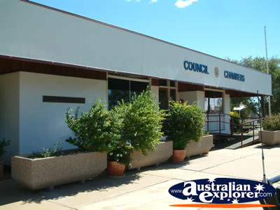 Longreach Shire Council Chambers . . . CLICK TO VIEW ALL LONGREACH POSTCARDS