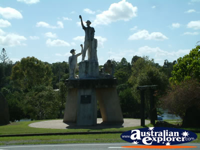 Gympie Park Statue Before Town . . . CLICK TO VIEW ALL GYMPIE POSTCARDS