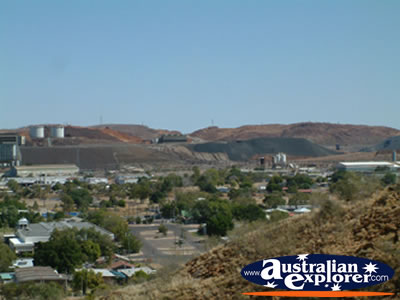 Landscape of Mt Isa from Mt Isa Lookout . . . CLICK TO VIEW ALL MT ISA POSTCARDS