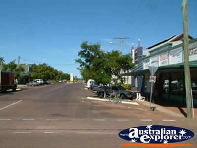 Shops on Barcaldine Street . . . VIEW ALL BARCALDINE PHOTOGRAPHS