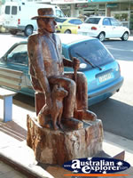 Nanango Statue on Footpath . . . CLICK TO ENLARGE