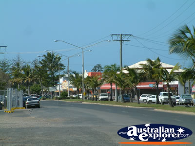 Yeppoon Street . . . VIEW ALL YEPPOON PHOTOGRAPHS