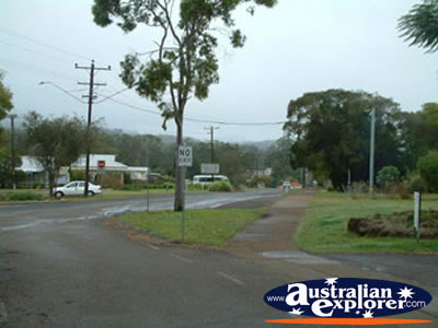 Ravenshoe Street . . . CLICK TO VIEW ALL YUNGABURRA POSTCARDS