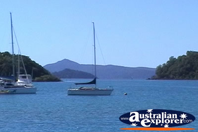 Boat in Airlie Beach Shute Harbour . . . VIEW ALL AIRLIE BEACH (MARINAS) PHOTOGRAPHS
