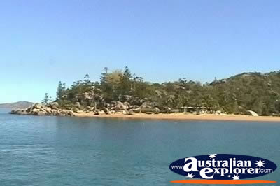 Magnetic Island Picnic Bay Waters . . . VIEW ALL MAGNETIC ISLAND (BAYS) PHOTOGRAPHS