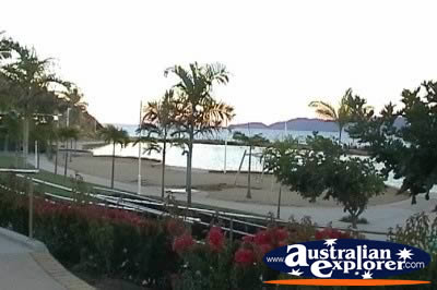 The Strand in Townsville . . . CLICK TO VIEW ALL TOWNSVILLE (THE STRAND) POSTCARDS