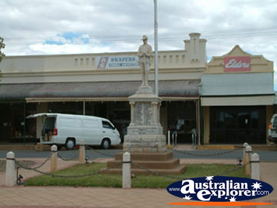 Orroroo Memorial . . . CLICK TO VIEW ALL ORROROO POSTCARDS