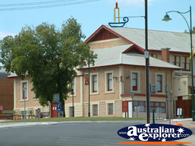 Waikerie Street Building . . . CLICK TO VIEW ALL WAIKERIE POSTCARDS