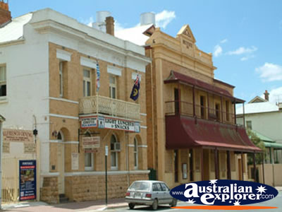 Mannum Street . . . VIEW ALL MANNUM PHOTOGRAPHS
