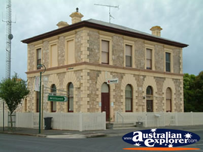 Penola National Bank Building . . . VIEW ALL PENOLA PHOTOGRAPHS