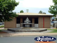 Loxton Library And Fountain . . . CLICK TO ENLARGE