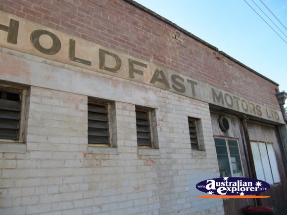 Holdfast Motors . . . CLICK TO VIEW ALL GLENELG POSTCARDS