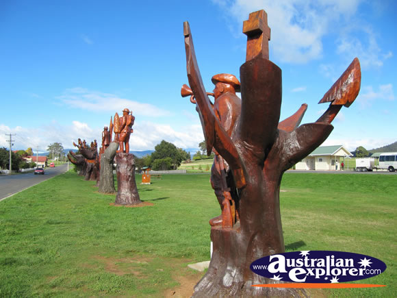 The ANZAC Tree . . . CLICK TO VIEW ALL LEGERWOOD POSTCARDS