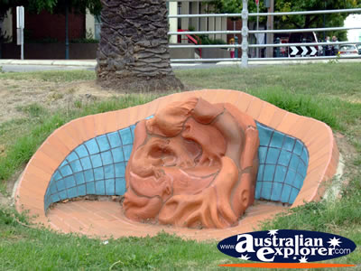 Benalla Sculpture . . . VIEW ALL BENALLA PHOTOGRAPHS