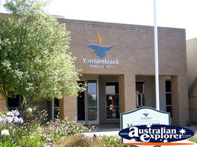 Warracknabeal Yarriambiack Shire Council . . . CLICK TO VIEW ALL WARRACKNABEAL POSTCARDS