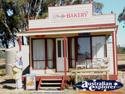 Old Dadswell Town Bakery . . . CLICK TO VIEW ALL DADSWELLS BRIDGE POSTCARDS