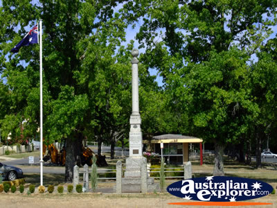 Creswick War Memorial . . . CLICK TO VIEW ALL CRESWICK POSTCARDS