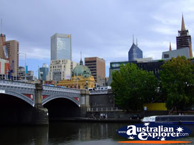 City of Melbourne . . . CLICK TO VIEW ALL MELBOURNE POSTCARDS