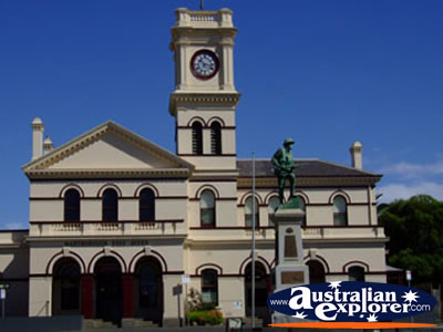 Post Office in Maryborough . . . CLICK TO VIEW ALL MARYBOROUGH POSTCARDS