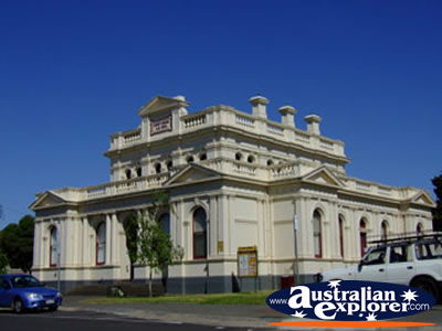 Court House in Maryborough . . . CLICK TO VIEW ALL MARYBOROUGH POSTCARDS