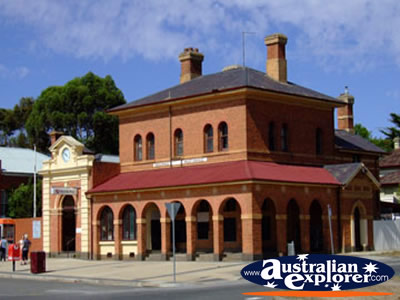 Creswick Post Office . . . CLICK TO VIEW ALL CRESWICK POSTCARDS