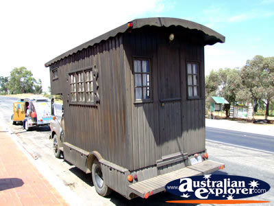 Motorhome in Swan Hill . . . CLICK TO VIEW ALL SWAN HILL POSTCARDS