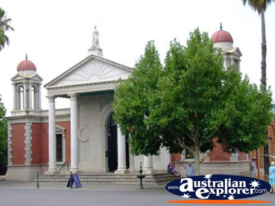 Castlemaine Tourist Information . . . CLICK TO VIEW ALL CASTLEMAINE POSTCARDS