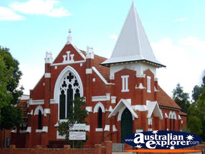 Swan Hill Church . . . CLICK TO VIEW ALL SWAN HILL POSTCARDS