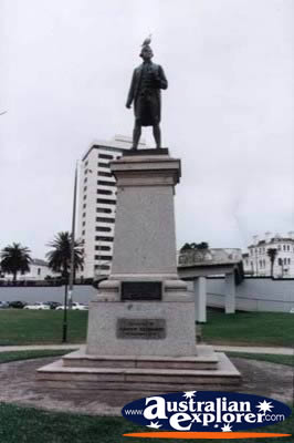 Captain Cook Statue . . . CLICK TO VIEW ALL MELBOURNE POSTCARDS